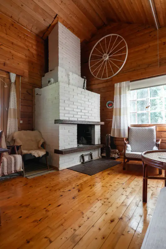 Chalet île, 55 m², rive privée Oulujoki ~110 m, 5 350 m² — Laukansaari, Muhos — 5