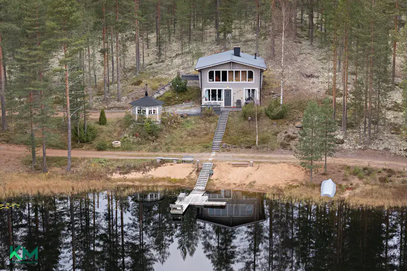 Maison en rondins 118 m² habitable à l’année, 4,7 ha avec étang privé — Rokua, Muhos — 1