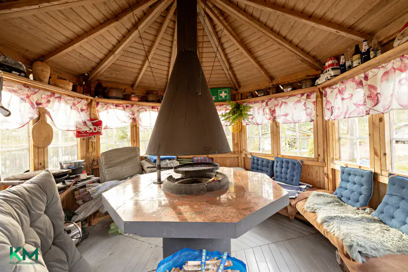 Maison en rondins 118 m² habitable à l’année, 4,7 ha avec étang privé — Rokua, Muhos — 8