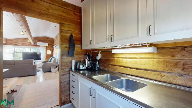 Hirsihuvila ~50 m², rive mer Raippaluoto, 4 400 m² — Mustasaari — 9