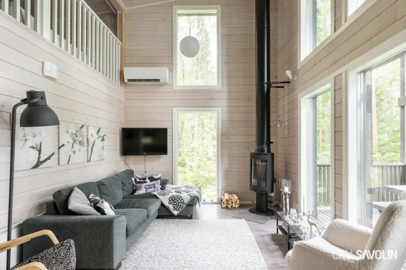 Loma-asunto meublé 2013, 75 m², rive Muuratjärvi + rantasauna, 4 140 m² — Muurame — 6