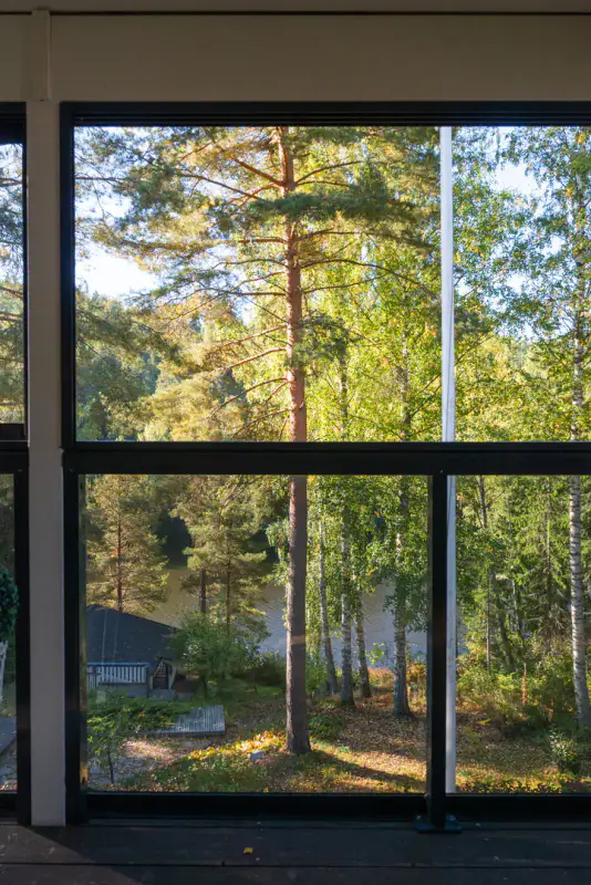 Maison ~193 m² (2003) géothermie + rantasauna, 3 054 m², ~40 m rive Riihijärvi — Saarenkylä / Muurame — 17