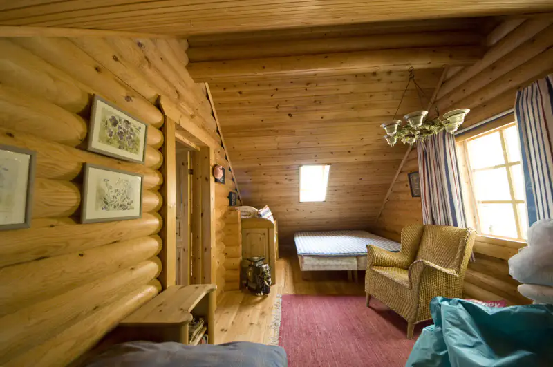 Mökki madriers ronds ~72 m² (1996) + sauna, 3 500 m² (~60 m rive mer) — Vähä-Kaita / Rymättylä — 17