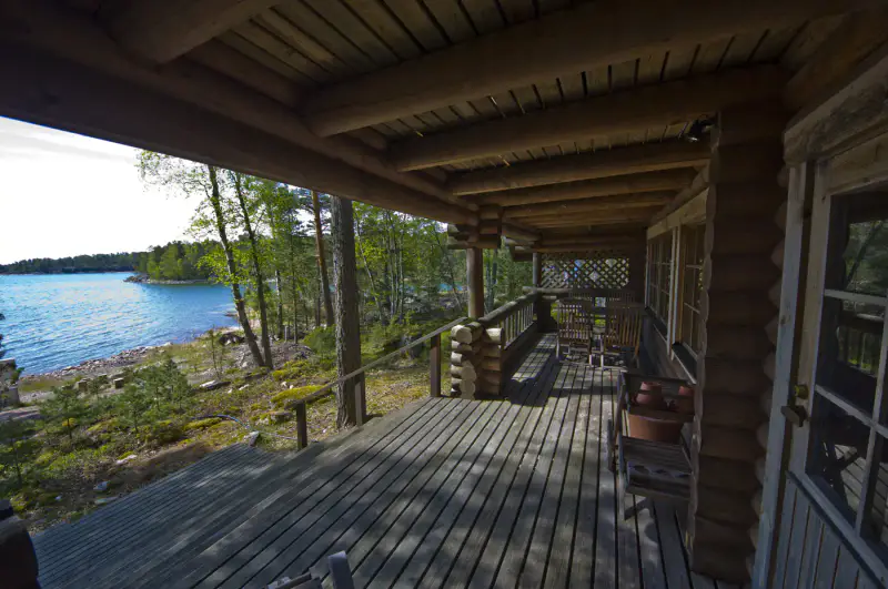 Mökki madriers ronds ~72 m² (1996) + sauna, 3 500 m² (~60 m rive mer) — Vähä-Kaita / Rymättylä — 6