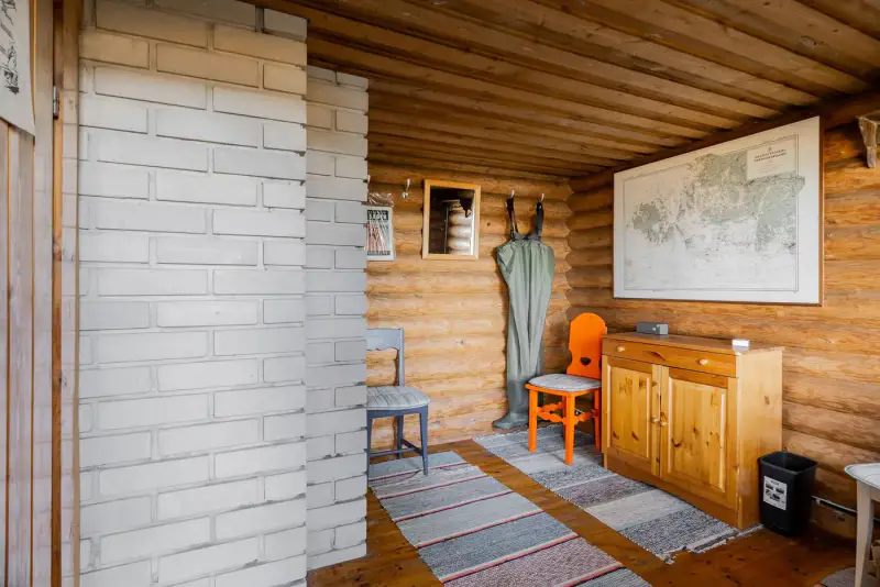 Rantamökki ~38 m² (1962) + sauna et maison d’amis, 2 400 m² et ~30 m de rive mer — Livonsaari / Naantali — 10