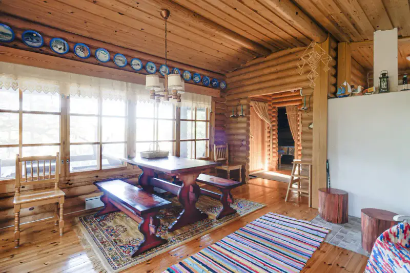 Mökki ~45 m² (1975) + sauna, rive mer ouest, 8 080 m² + vesijättö — Rymättylä — 10