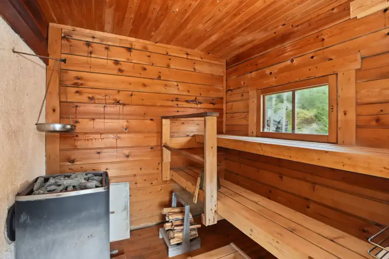 Mökki en rondins ~37 m² (1990) + sauna, île de Valjumaa : 9 401 m² et 115 m de rive de mer privée plein sud — Velkua / Naantali — 12