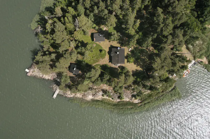 Mökki île ~90 m² (1998) + sauna, 5 986 m² (~230 m rive mer), Katavaluoto / Syväranta — Naantali–Masku — 3