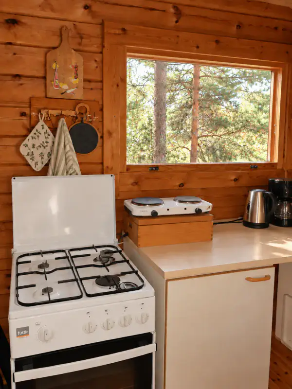 Ensemble de petits chalets (1975–1995) + sauna de rive, 4 280 m² et rive mer privée — Aaslaluoto / Rymättylä (Naantali) — 13