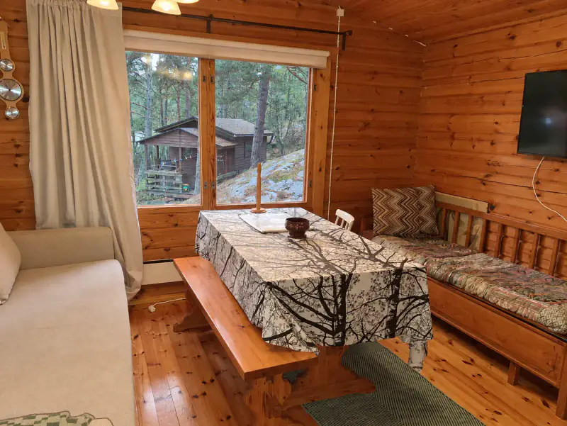 Ensemble de petits chalets (1975–1995) + sauna de rive, 4 280 m² et rive mer privée — Aaslaluoto / Rymättylä (Naantali) — 10