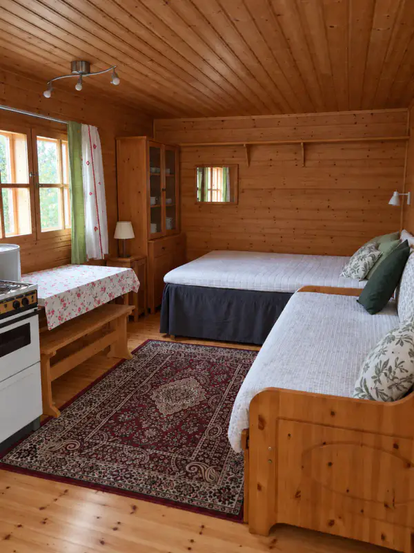Ensemble de petits chalets (1975–1995) + sauna de rive, 4 280 m² et rive mer privée — Aaslaluoto / Rymättylä (Naantali) — 18