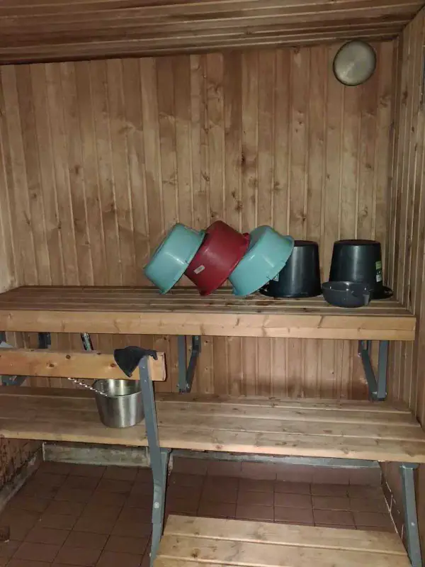 Ensemble de petits chalets (1975–1995) + sauna de rive, 4 280 m² et rive mer privée — Aaslaluoto / Rymättylä (Naantali) — 16
