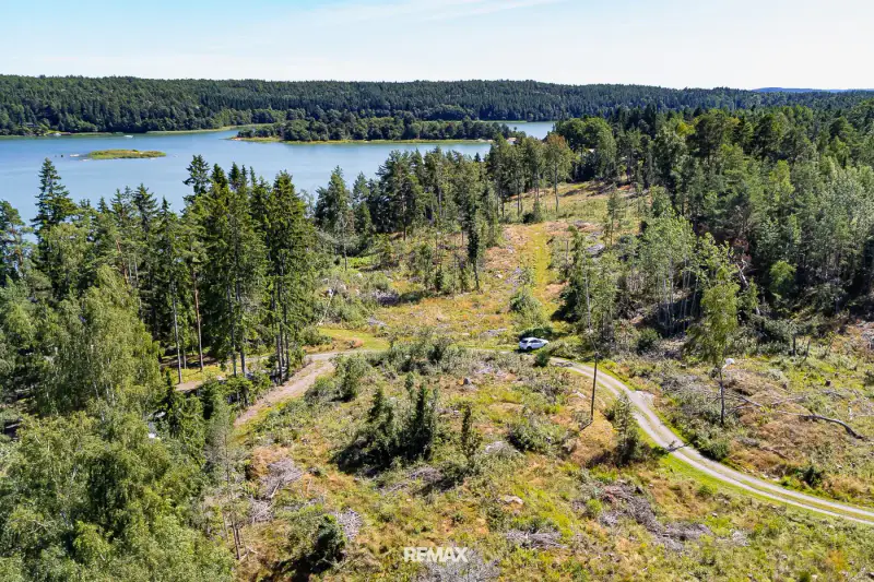 Terrain (määräala) Aaslaluoto (Naantali) — ~20 ha, >300 m rive mer, droits loisir + rantasauna — 7