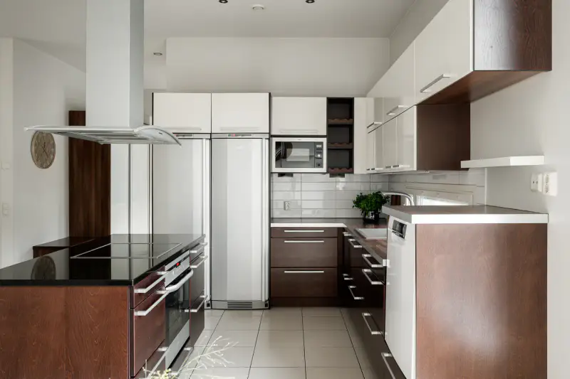 Maison plain-pied 2009, 146 m², rive Kokemäenjoki, 3 700 m² — Nakkila — 8