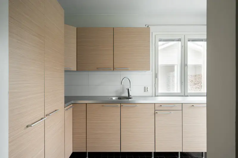 Maison plain-pied 2009, 146 m², rive Kokemäenjoki, 3 700 m² — Nakkila — 18