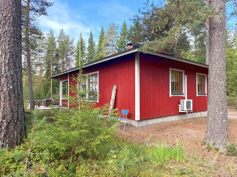 Ensemble mökki + sauna ~60 m rive Alinenjärvi, 3 620 m² — Nokia — 7