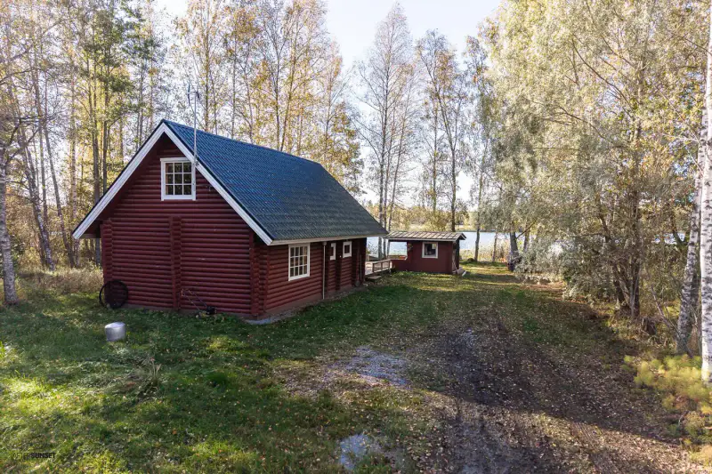 Mökki en rondins ~68 m² (1970, rénové) + pihasauna, 3 052 m² sur le Tottijärvi — Nokia — 2