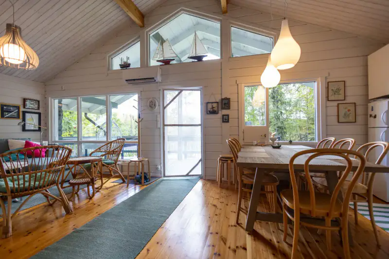 Hirsihuvila ~62 m² (1994) + sauna, 3 552 m², Pitkävesi — Ristijärvi / Orivesi — 8