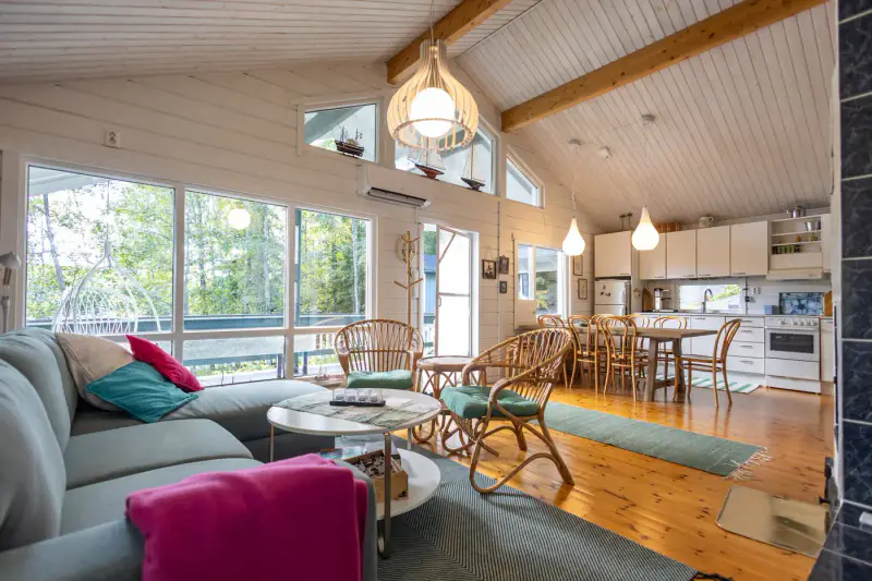 Hirsihuvila ~62 m² (1994) + sauna, 3 552 m², Pitkävesi — Ristijärvi / Orivesi — 4