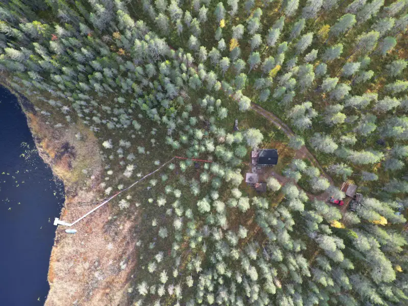 Domaine forestier de 10,19 ha avec mökki en rondins ~17,5 m² + sauna et ~200 m de rive privée sur le Sompalampi — Ylikiiminki / Oulu — 8