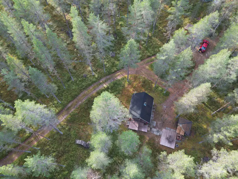 Domaine forestier de 10,19 ha avec mökki en rondins ~17,5 m² + sauna et ~200 m de rive privée sur le Sompalampi — Ylikiiminki / Oulu — 7