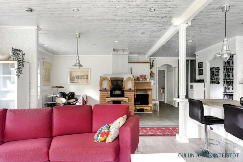 Maison hirsi ~126 m², bord Kalimeenoja, 2 220 m² — Oulu — 8