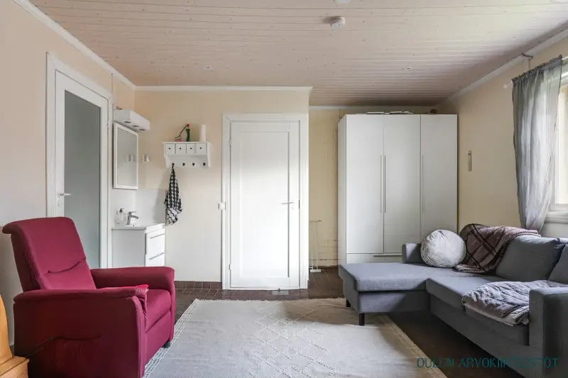 Maison hirsi ~126 m², bord Kalimeenoja, 2 220 m² — Oulu — 11