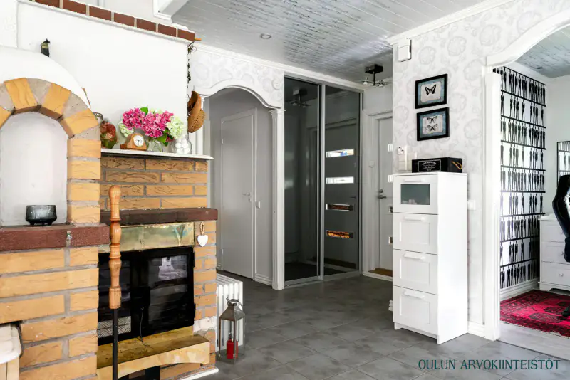 Maison hirsi ~126 m², bord Kalimeenoja, 2 220 m² — Oulu — 12