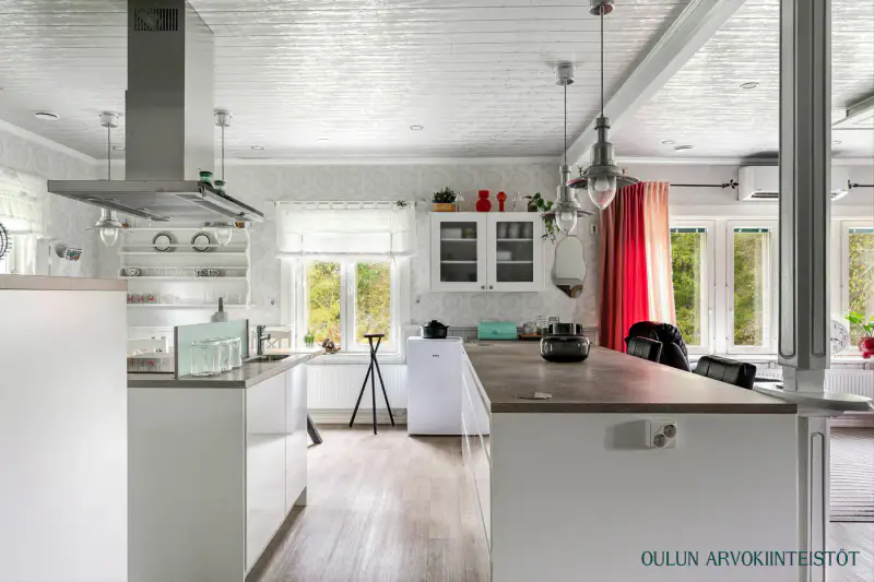Maison hirsi ~126 m², bord Kalimeenoja, 2 220 m² — Oulu — 5