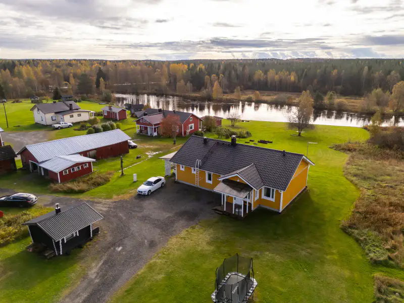 Maison ~133 m² + saunas, 8 430 m² en rive de la Kiiminkijoki — Ylikiiminki / Oulu — 4