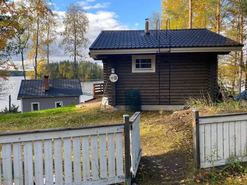 Mökki ~30 m² (1955 / maj 2020) + sauna 2020, 7 520 m², Lietukkajärvi — Outokumpu — 2