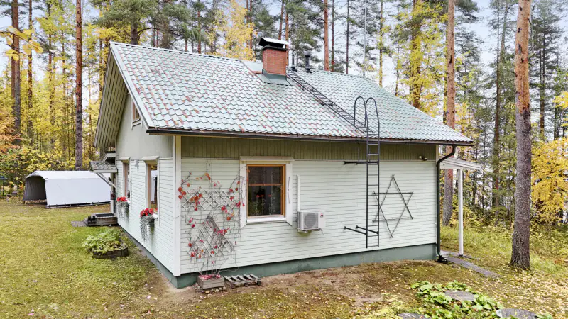Maison ronds 127 m² (2005) + rantasauna, plage sable Juojärvi ~60 m, 5 030 m² — Viuruniemi — 3