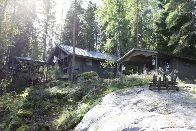 Hirsimökki ~39,5 m² (2010) + rantasauna/savusauna, 4 900 m², Kukkia — Iso-Vekuna / Pälkäne — 7