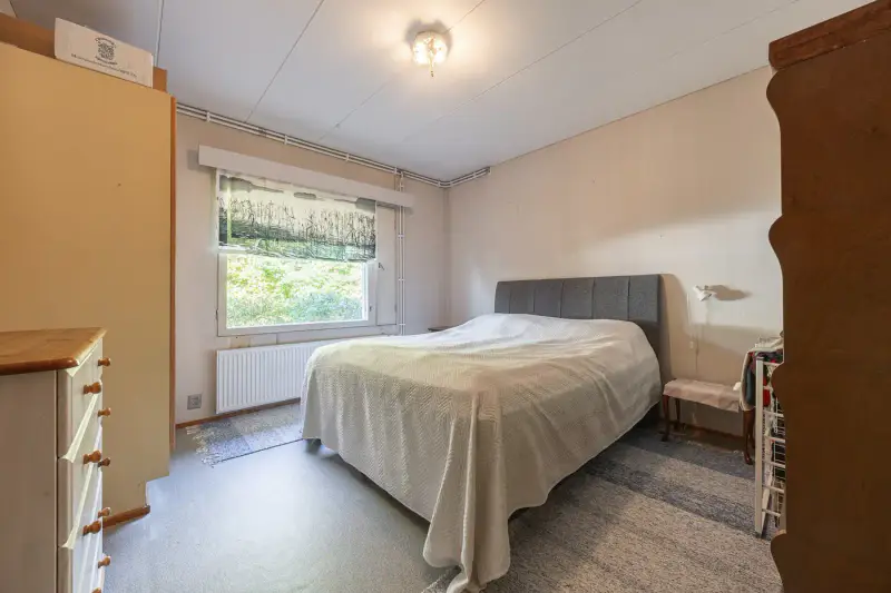 Maison ~223 m² (1970, surélevée années 90) + sauna, 3 400 m² et 40 m de rive sur la Kostianvirta — Onkkaala / Pälkäne — 16