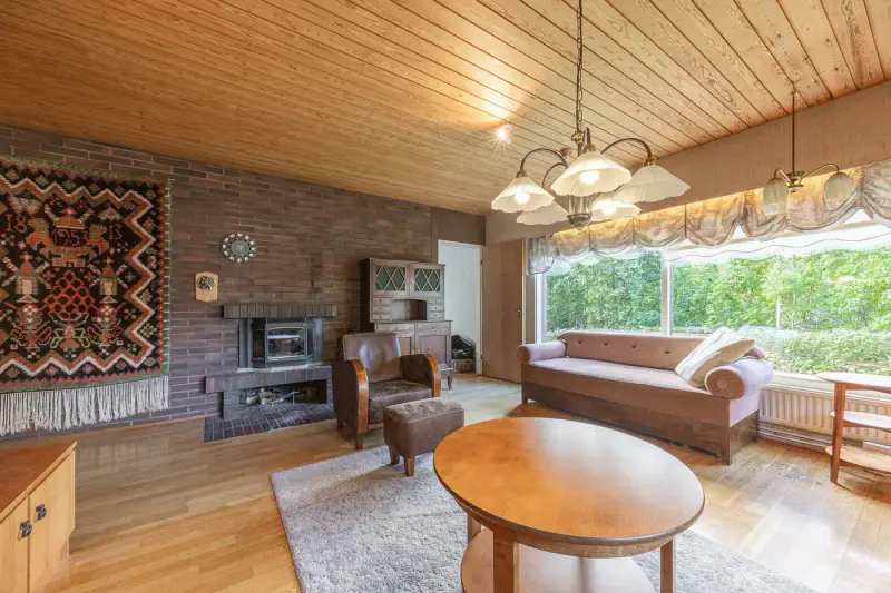 Maison ~223 m² (1970, surélevée années 90) + sauna, 3 400 m² et 40 m de rive sur la Kostianvirta — Onkkaala / Pälkäne — 12