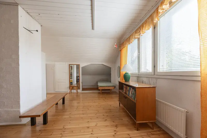 Maison ~223 m² (1970, surélevée années 90) + sauna, 3 400 m² et 40 m de rive sur la Kostianvirta — Onkkaala / Pälkäne — 18