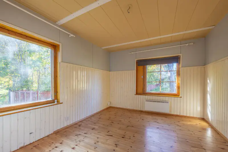 Maison en rondins ~150 m² (1901) + grange et aitta, 1,4 ha et 50 m de rive sur le Mallasvesi — Harhala / Pälkäne — 17