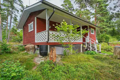 Chalet 1974, 41 m², rive mer privée, 17 740 m² — Ängholm, Houtskari (Parainen) — 1