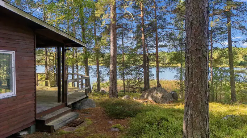 Mökki ~37 m² (1968) + sauna, 4 270 m² (~96 m rive), mer — Nauvo / Parainen — 4