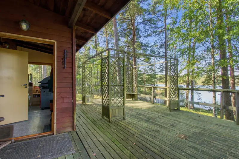Mökki ~37 m² (1968) + sauna, 4 270 m² (~96 m rive), mer — Nauvo / Parainen — 18