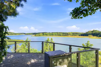Maison/mökki 93 m² (2013) mer, ~220 m rive, 18 730 m² presqu’île — Kirjala / Parainen — 1