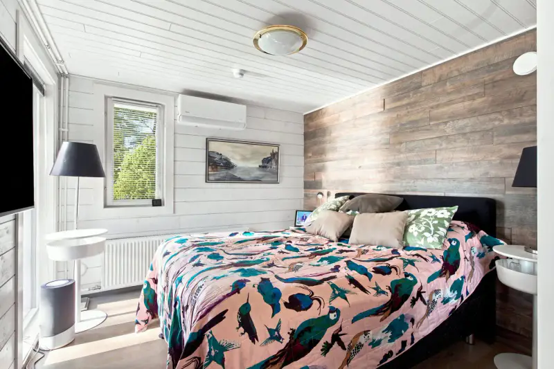 Maison/mökki 93 m² (2013) mer, ~220 m rive, 18 730 m² presqu’île — Kirjala / Parainen — 18