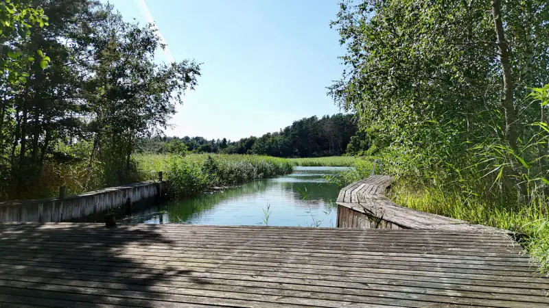 Hirsimökki ~46 m² (1990) + talousrakennus et rantasauna, 10 320 m² et ~110 m de rive privée Västersundet — Träsk / Houtskari / Parainen — 3