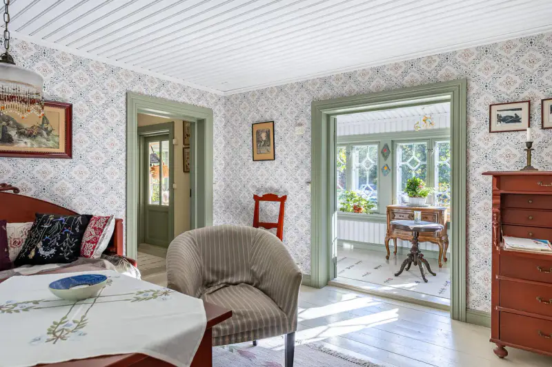 Ancien torp ensemble ~89 m² (rénové 1990-91) + sauna de rive, 1,75 ha rive mer et prés — Parainen / Pargas — 17