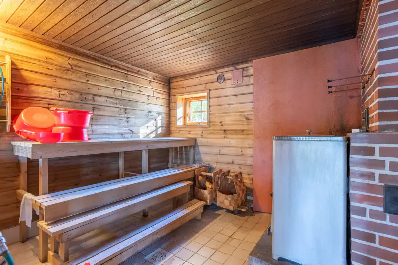 Ancien torp ensemble ~89 m² (rénové 1990-91) + sauna de rive, 1,75 ha rive mer et prés — Parainen / Pargas — 6
