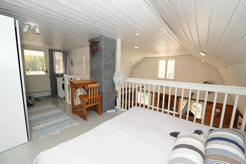 Maison bois ~100 m² (1991) + rantasauna 2018, 15 934 m², rive privée — Pello — 12