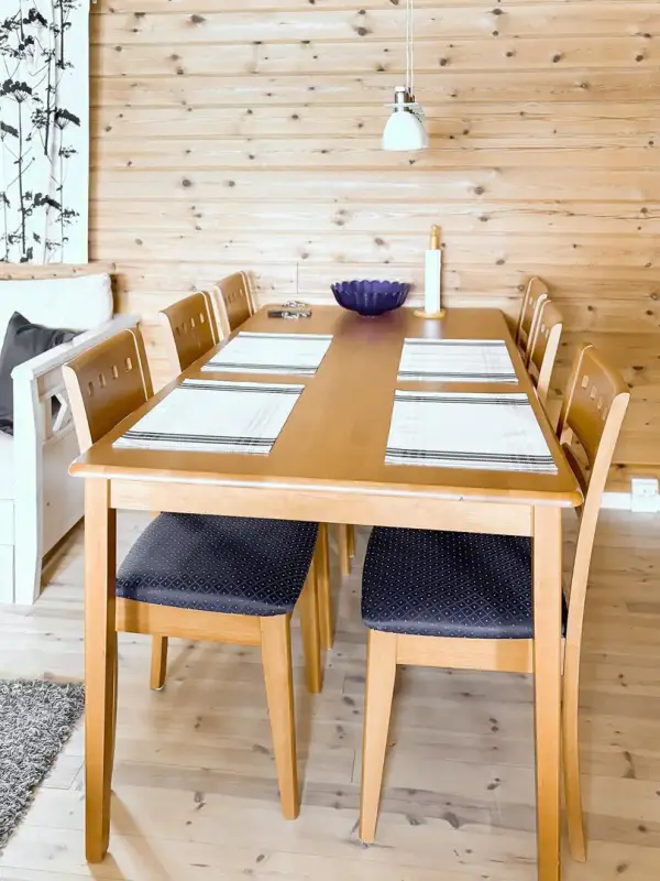 Chalet rénové, 40 m², rive privée Pyhitty, 2 200 m² — Pieksämäki — 1