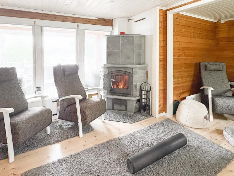 Chalet rénové, 40 m², rive privée Pyhitty, 2 200 m² — Pieksämäki — 10