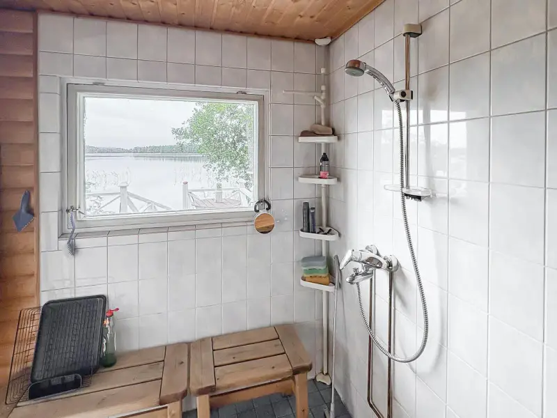 Chalet rénové, 40 m², rive privée Pyhitty, 2 200 m² — Pieksämäki — 12