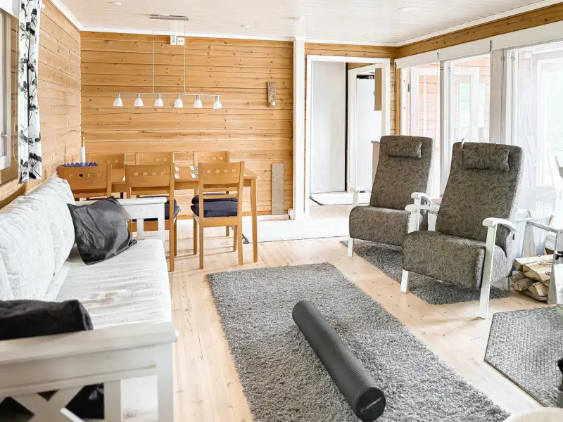 Chalet rénové, 40 m², rive privée Pyhitty, 2 200 m² — Pieksämäki — 7